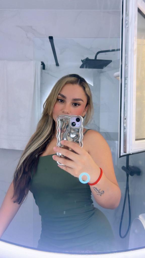 617785781: Chica busca chico en Barcelona