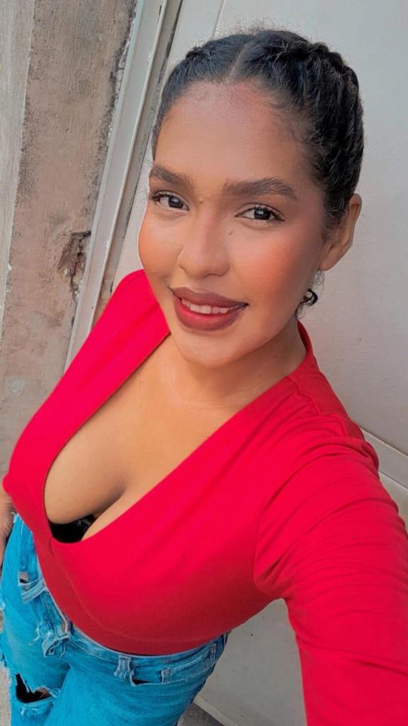 614696738: Chica busca chico en Ciudad Real