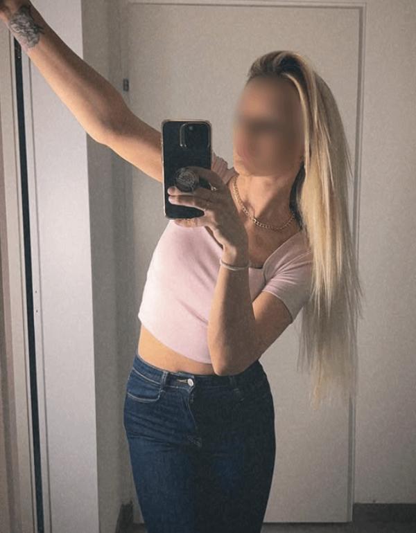 615854345: Chica busca chico en Cantabria