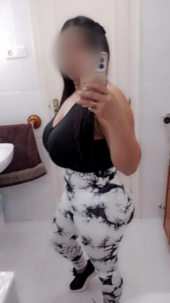 641047084: Chica busca chico en Cantabria