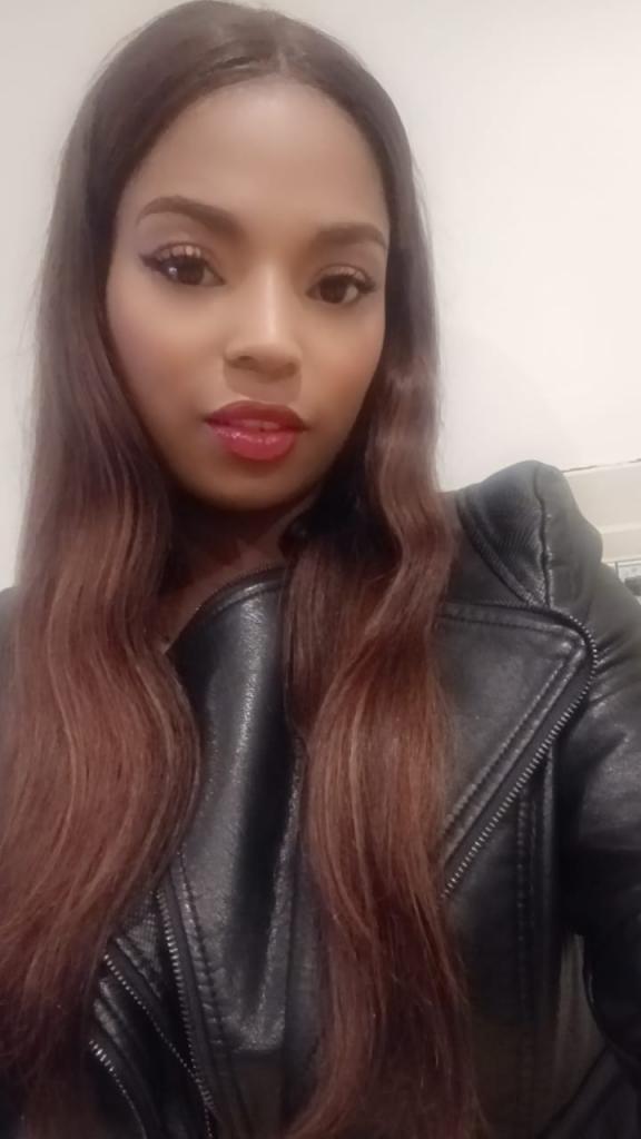 604100344: Chica busca chico en Barcelona