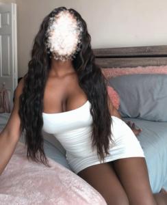 632870442: Chica busca chico en Barcelona