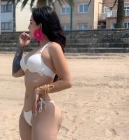 611371979: Chica busca chico en La Coruña