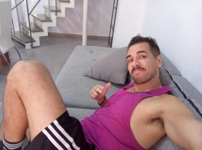 682244339: Chico busca chica en Las Palmas