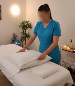 692521844: Chica busca chico en Granada