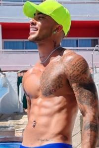 667609585: Chico busca chica en Barcelona