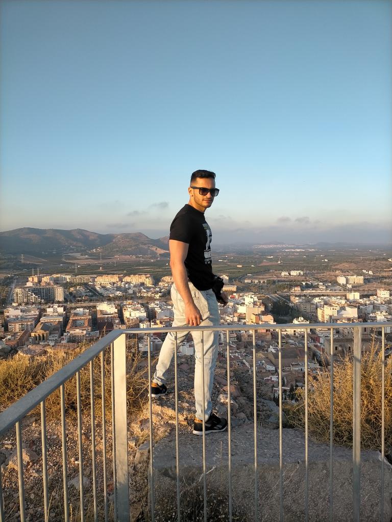 602804650: Chico busca chica en Valencia