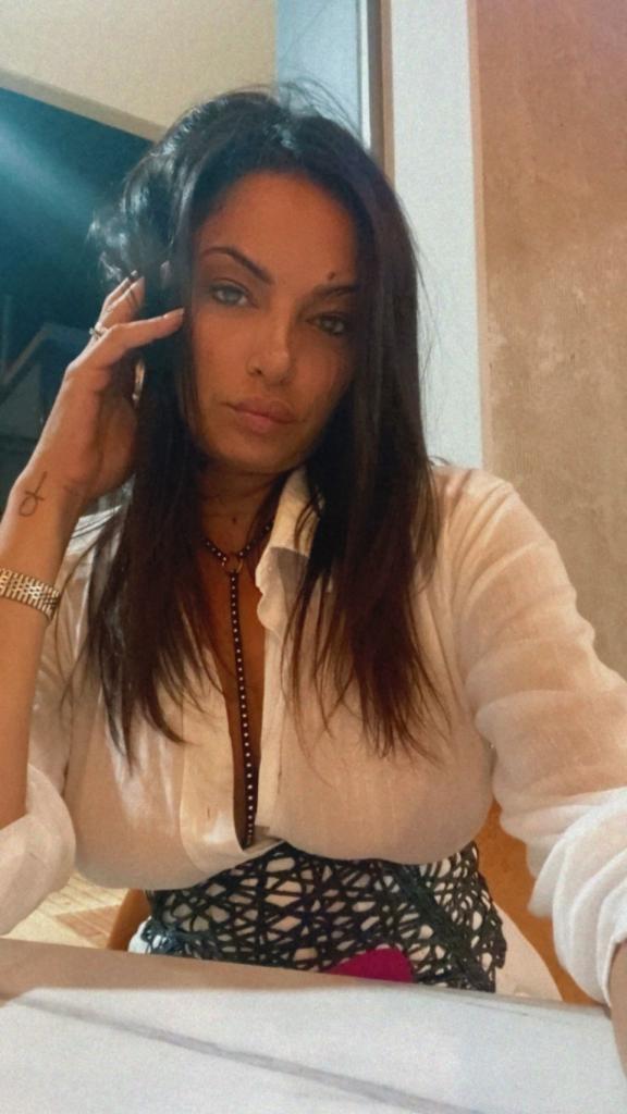 Chica busca chico en Ibiza: 