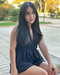 670034217: Chica busca chico en Sevilla