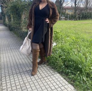 635893911: Chica busca chico en Pontevedra