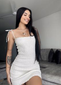 667794343: Chica busca chico en Tarragona