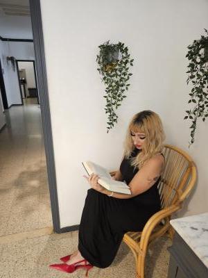 672521148: Chica busca chico en Alicante