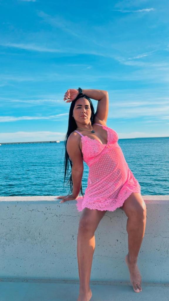 613217556: Chica busca chico en Ibiza