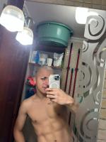 679283552: Chico busca chica en Sevilla