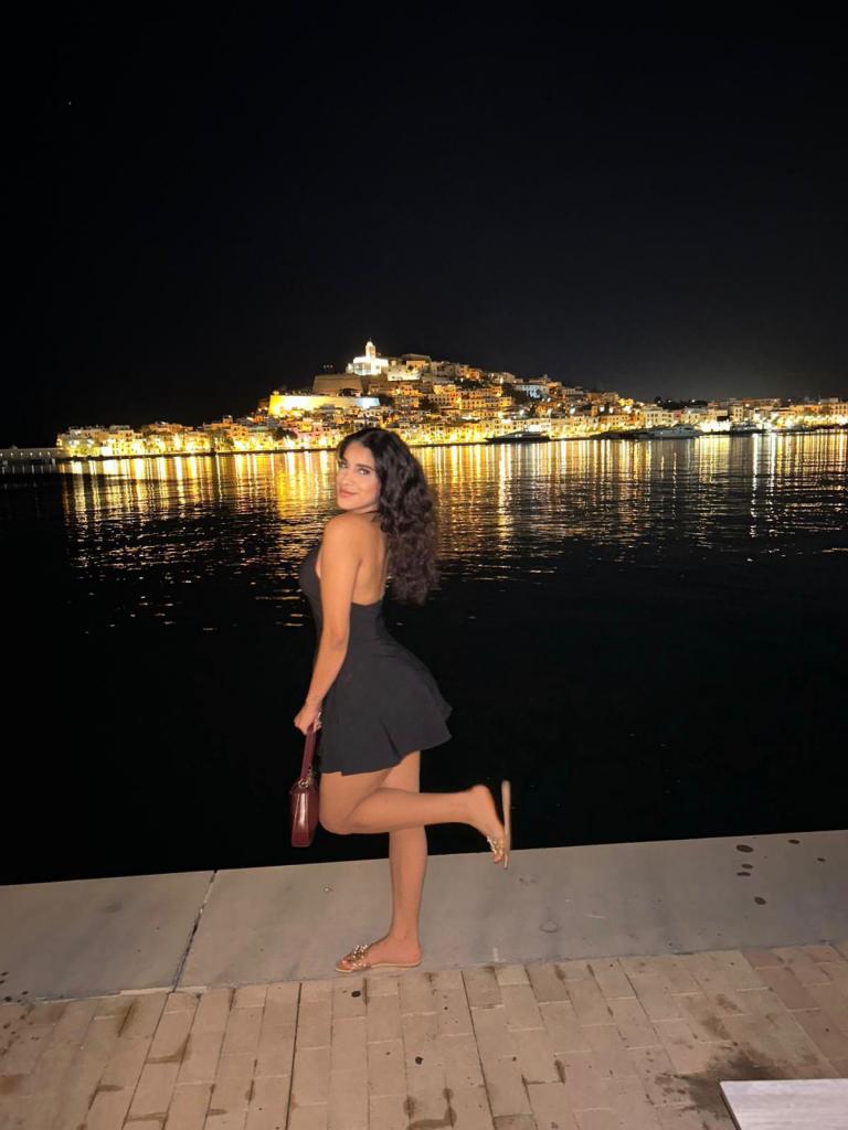 Chica busca chico en Málaga: Chica busca chico