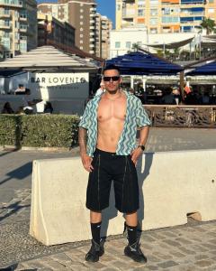 Chico busca chica en Málaga: 