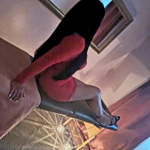 613421386: Chica busca chico en Sevilla