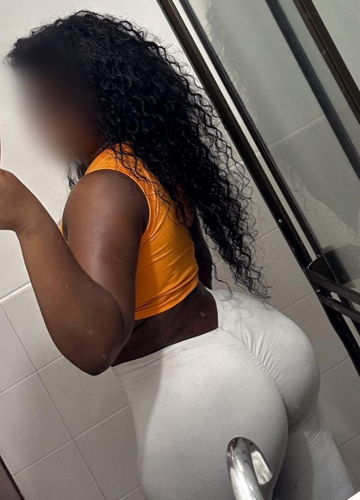 611339835: Chica busca chico en Valencia