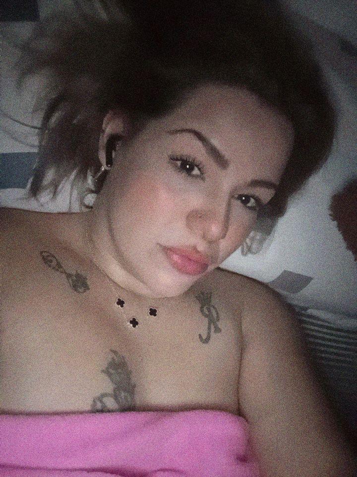 Chica busca chico en Granada: 