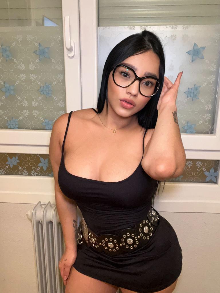 Chica busca chico en Granada: 