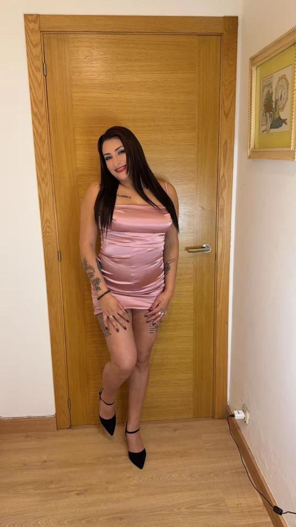 643589706: Chica busca chico en La Coruña