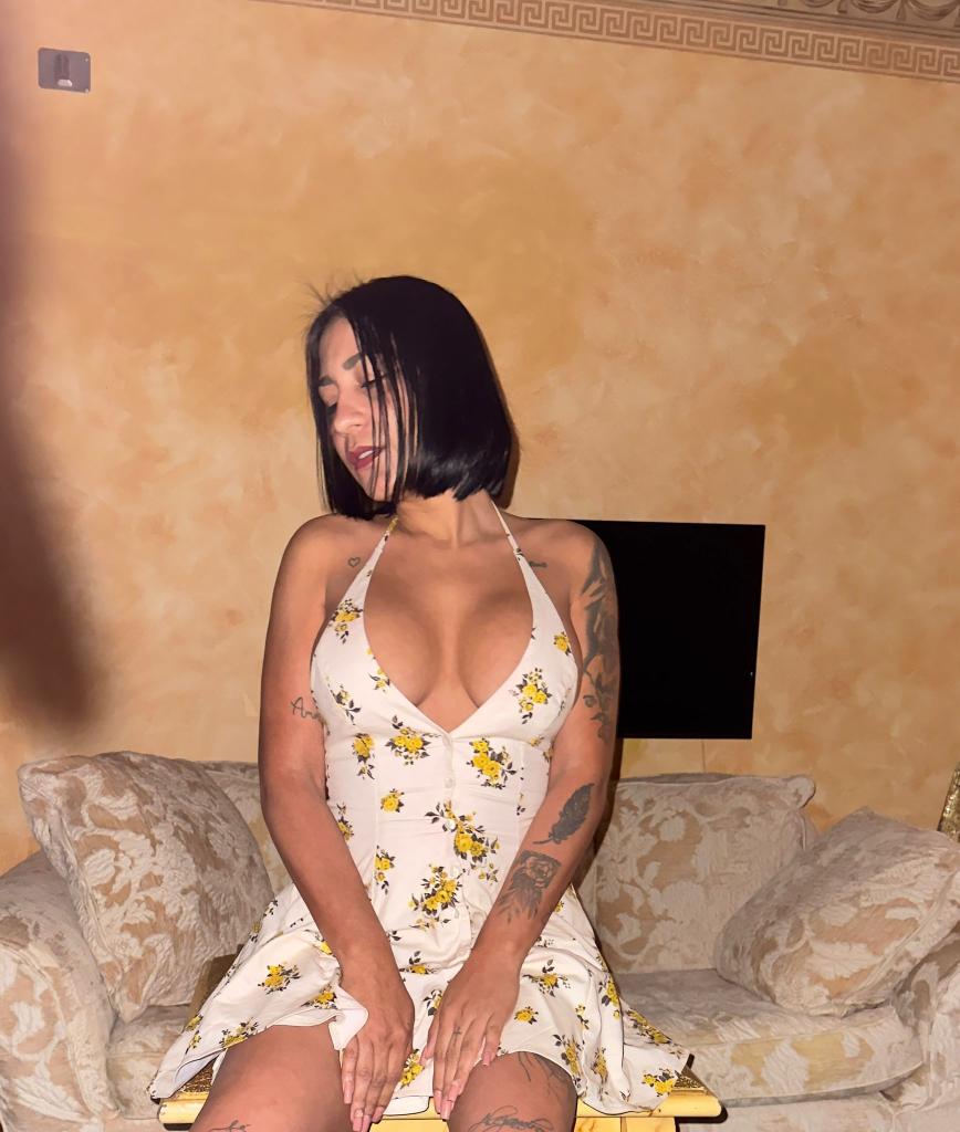 Chica busca chico en Málaga: Chica busca chico