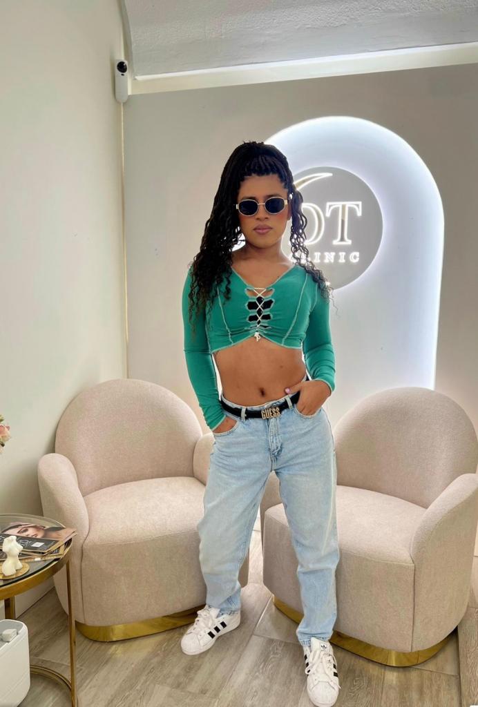 614795946: Travesti en Álava