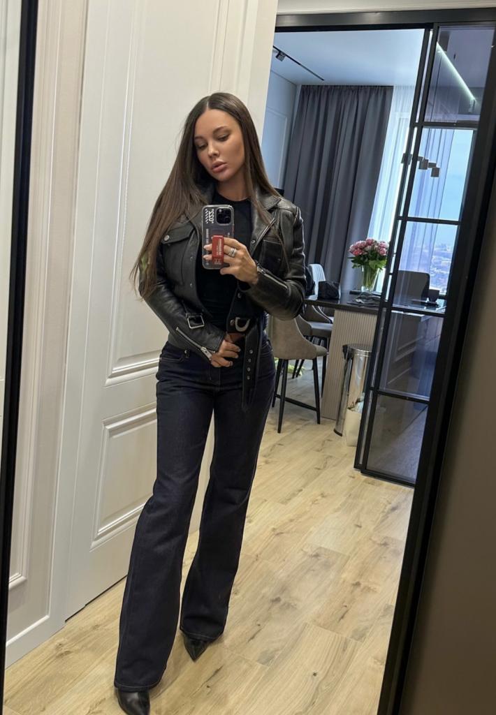 Chica busca chico en Almería: 