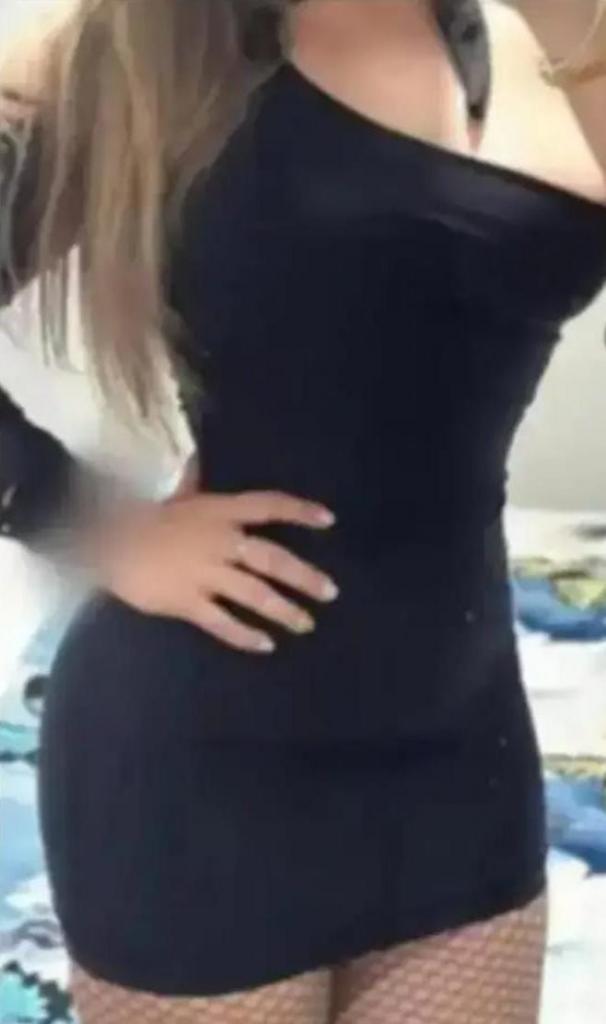 613588278: Chica busca chico en La Coruña