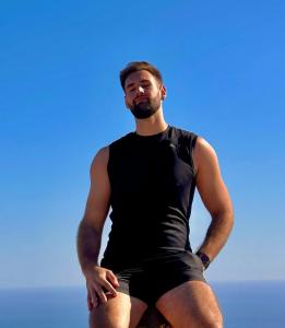 687349232: Chico busca chica en Valencia