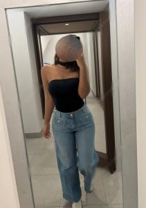 634721820: Chica busca chico en Barcelona