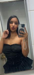 664039809: Chica busca chico en Barcelona