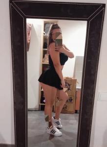 617710868: Chica busca chico en Barcelona
