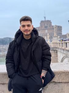 624048920: Chico busca chica en Zaragoza