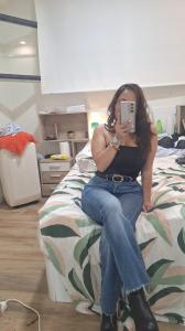 613298048: Chica busca chico en Barcelona