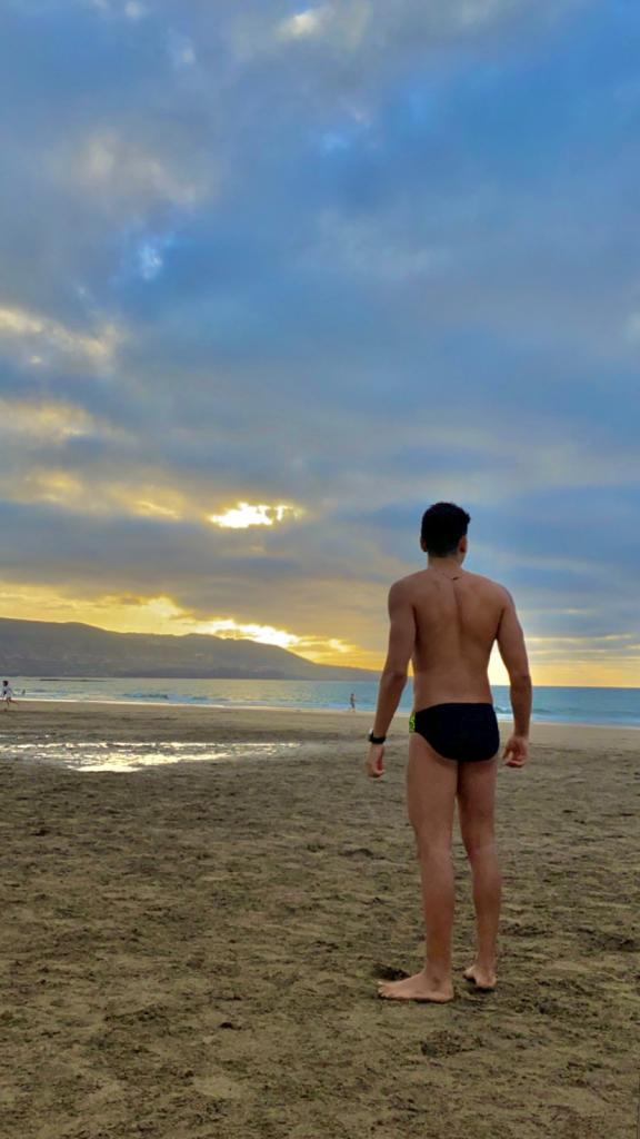 Chico busca chica en Las Palmas: 