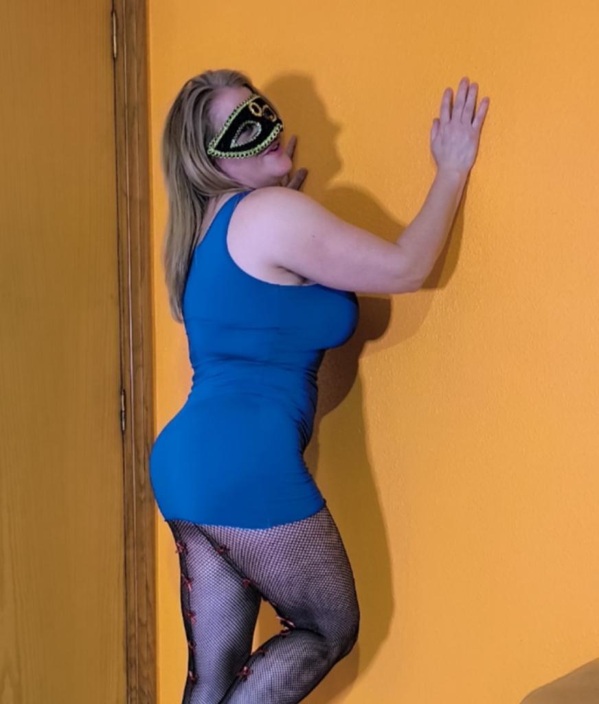 696858665: Chica busca chico en Murcia