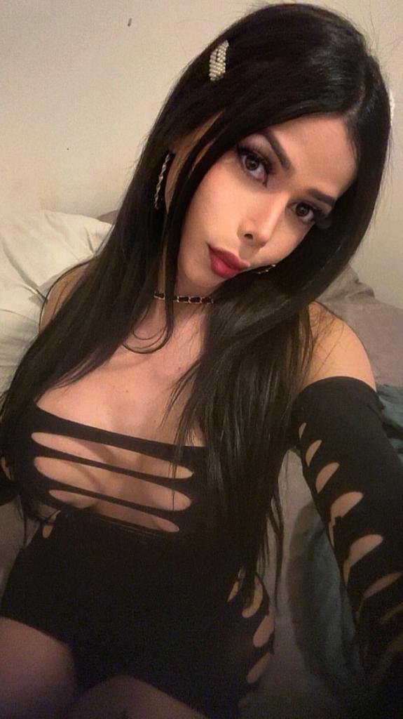 674569300: Transexual en Barcelona