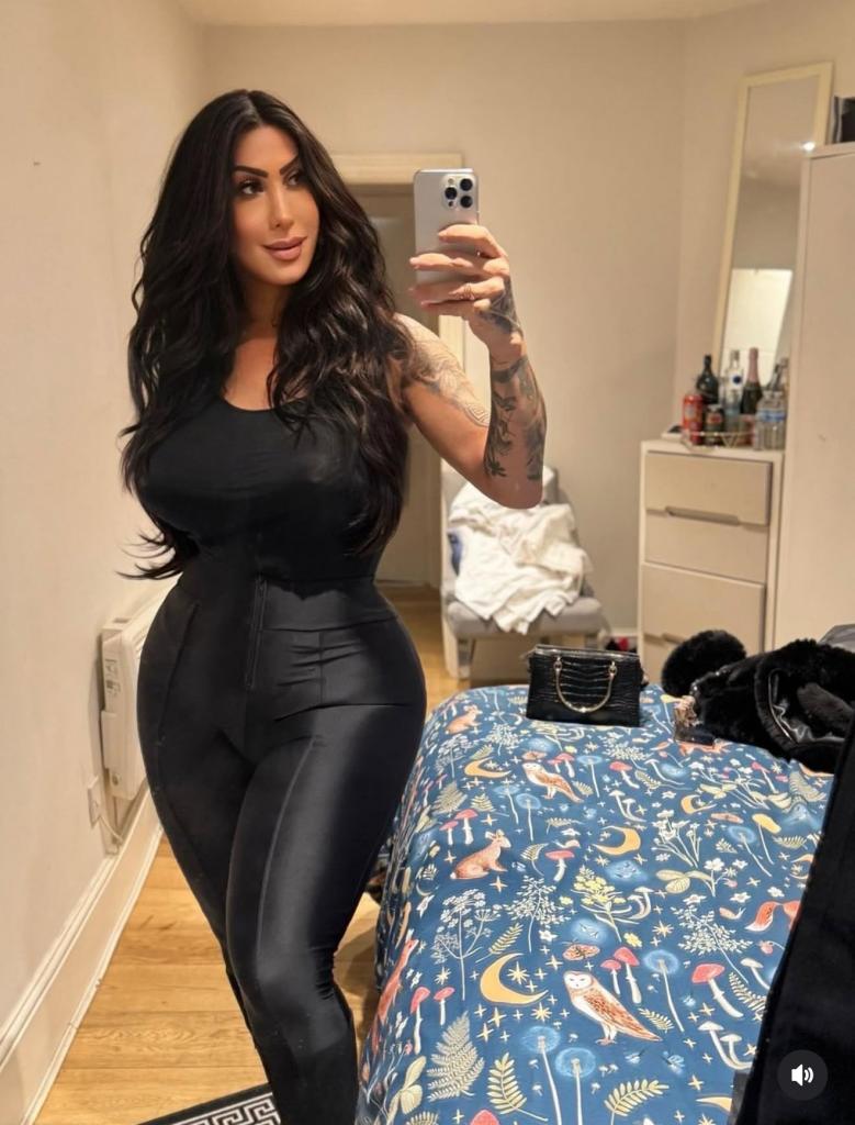 649658894: Transexual en Barcelona