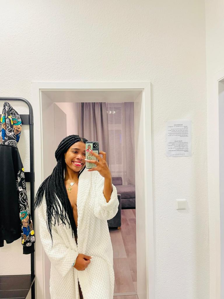 Chica busca chico en Almería: Chica busca chico