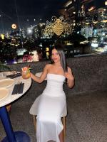 661447669: Chica busca chico en Barcelona