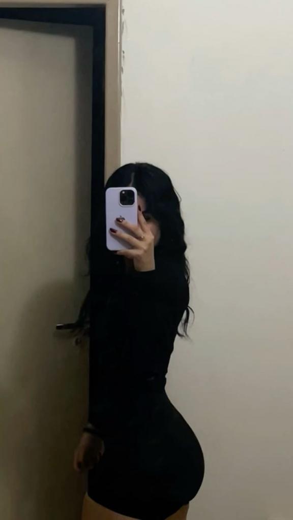 633691368: Chica busca chico en Sevilla