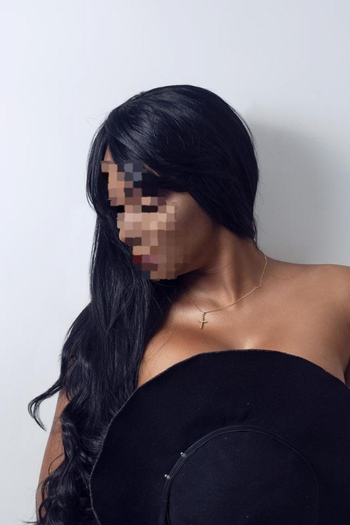 Chica busca chico en Sevilla: Chica busca chico