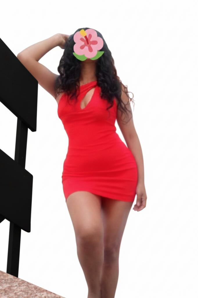 604195643: Chica busca chico en Pontevedra