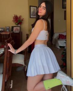 613122191: Chica busca chico en Lugo