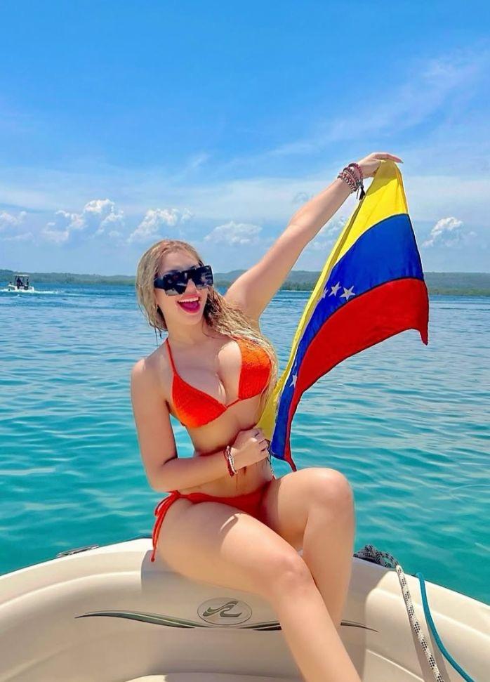 631674261: Chica busca chico en Ibiza