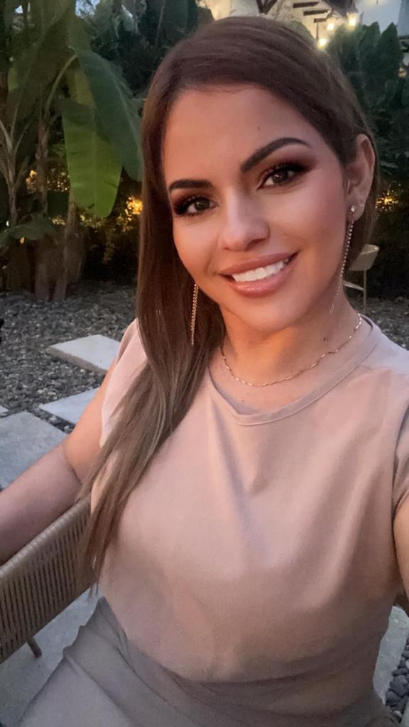 633368811: Chica busca chico en Sevilla