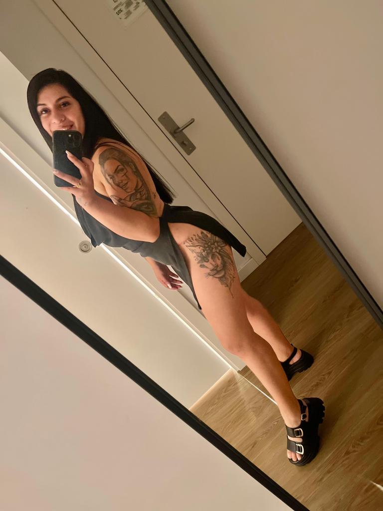 624325761: Chica busca chico en Barcelona