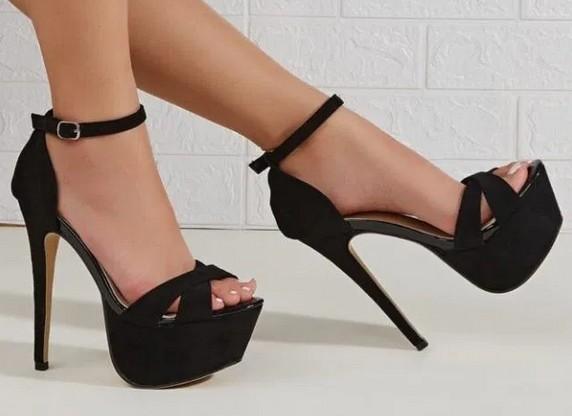 614410566:  en Sevilla