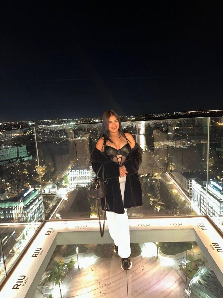 Chica busca chico en Toledo: Chica busca chico